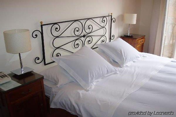 Trevi Lejlighedshotel 2*